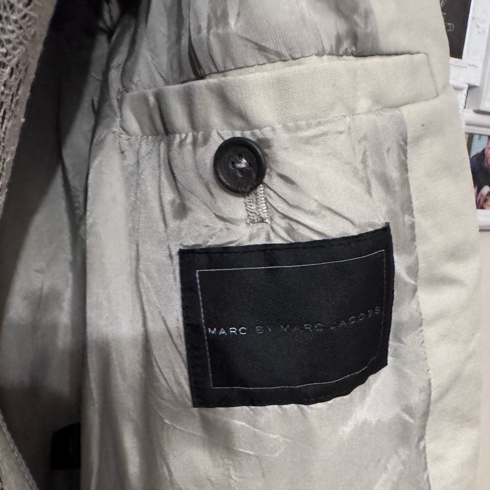 Marc by Marc Jacob’s trench coat, vintage! This coat is unreal! - Picture 9 of 12